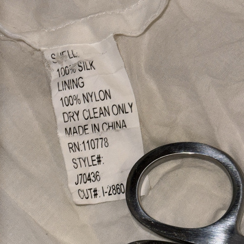 100% silk skirt Designer, off-white wide waist button, detailed with lace shell - Picture 12 of 13